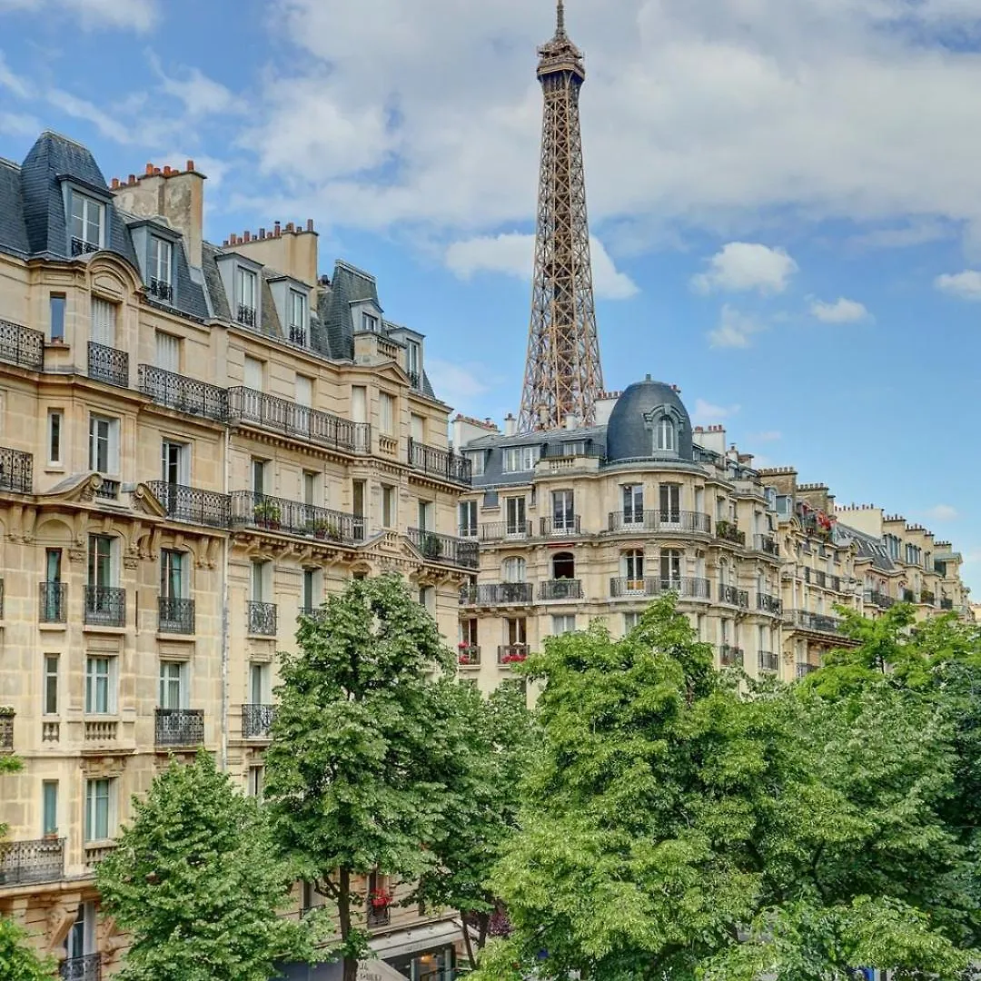Bnbnook - Charming 1Br With Eiffel Tower View パリ 0*,  フランス